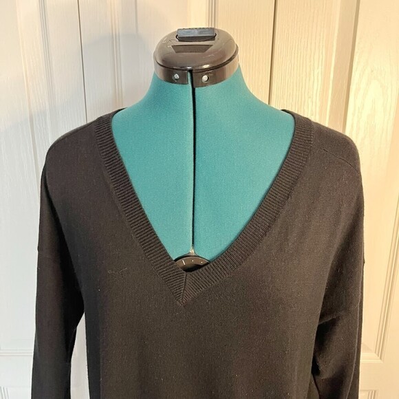 Michael Kors V Neck Cotton Angora Dual Side Gold Zippers Long Sleeve Sweater - Picture 4 of 13